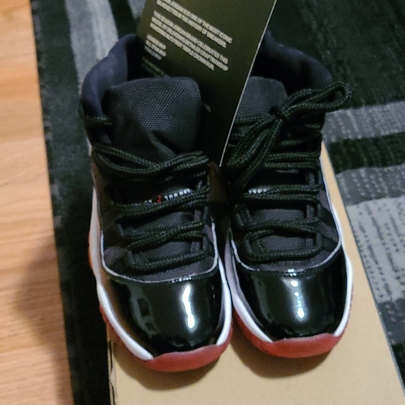 Jordans - Picture 3 of 3